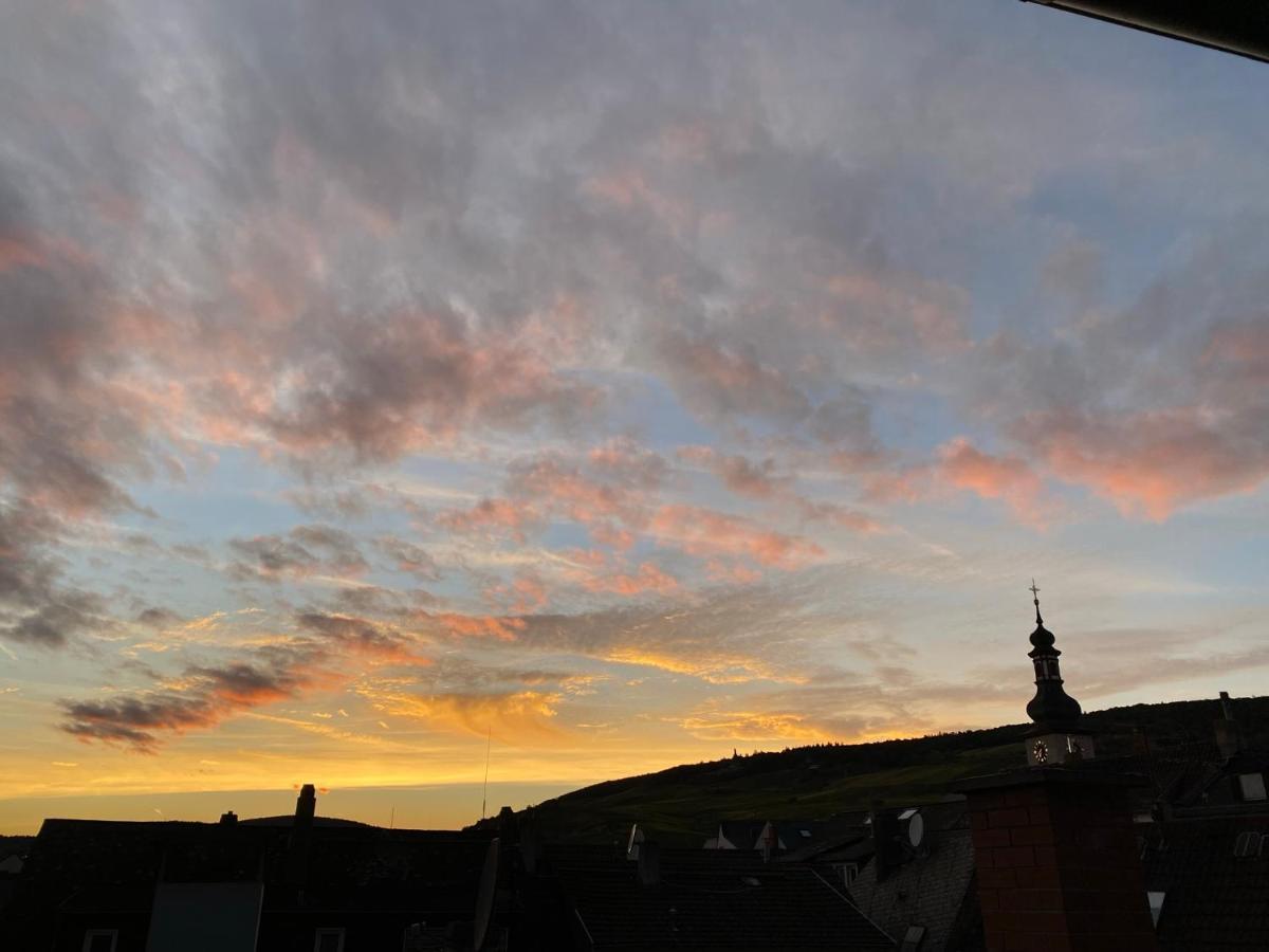Schlafen Ueber Der Whiskybar * Ruedesheim am Rhein