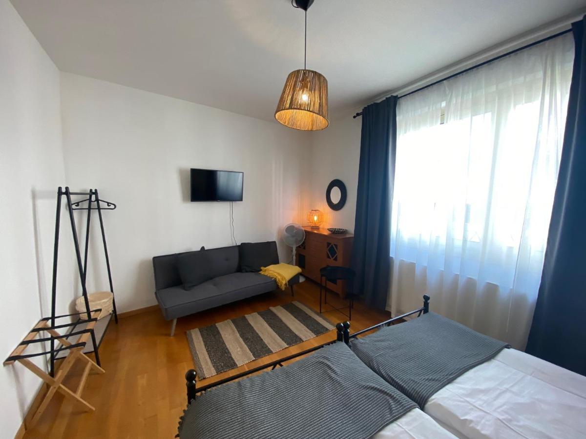 Schlafen Ueber Der Whiskybar Apartment *